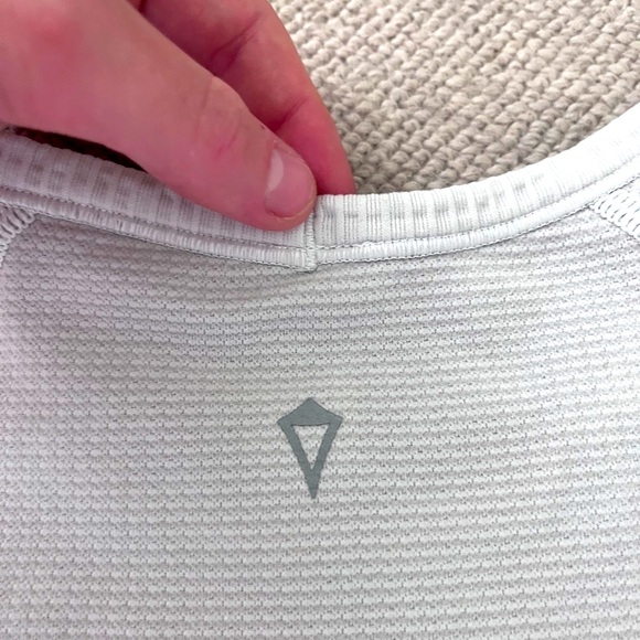 Ivivva Long Sleeve Swiftly Tec in White Size 14 - Picture 4 of 5